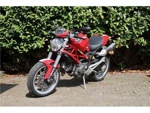 Ducati Monster 1100