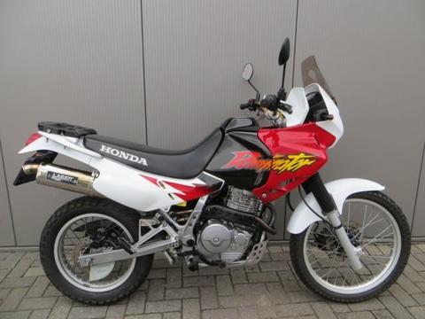 Honda NX 650 DOMINATOR