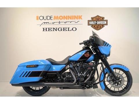 Harley-Davidson Street Glide FLHXS Spec. 107