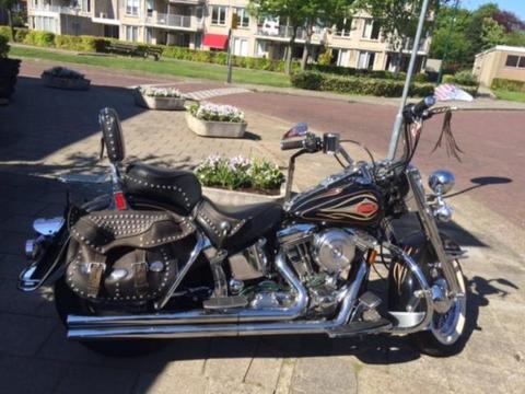 Harley-Davidson Heritage Softail FLST