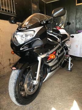 Suzuki GSX R600