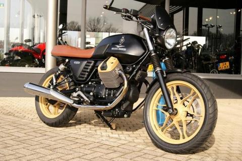 Moto Guzzi V7 STONE CUSTOM (bj 2014)