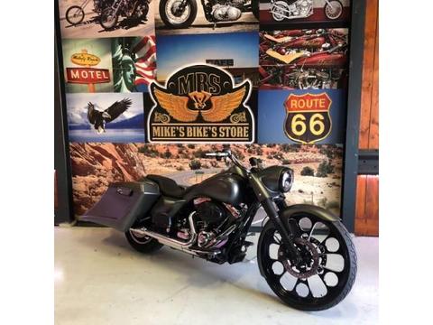 Harley-Davidson Road King bagger 26