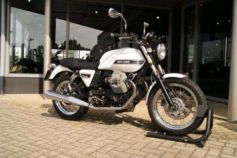 Moto Guzzi V7 CLASSIC (bj 2010)