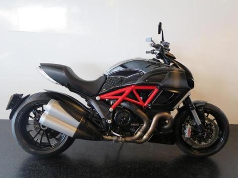 Ducati DIAVEL 1200 (bj 2011)