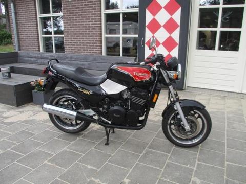 Triumph TRIDENT 900 (bj 1994)