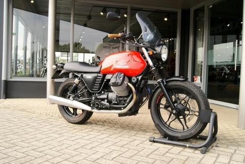 Moto Guzzi V7 STONE (bj 2014)