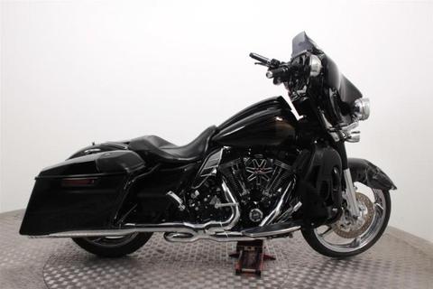 Harley-Davidson FLHXSE CVO Street Glide ABS (bj 2015)