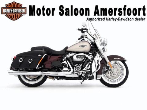 Harley-Davidson FLHRC ROAD KING CLASSIC ROADKING. AANBIEDING