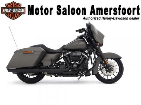 Harley-Davidson FLHXS STREET GLIDE SPECIAL STREETGLIDE. BTW