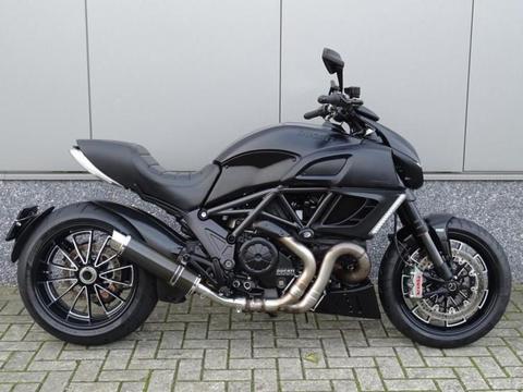 Ducati DIAVEL (bj 2013)