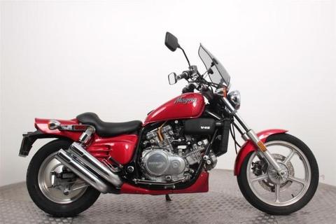 Honda VF 750C Magna (bj 1990)