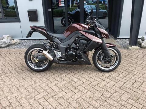 Kawazaki Z 1000 met ABS BJ 2010 VEEL OPTIES!! NIEUWSTAAT