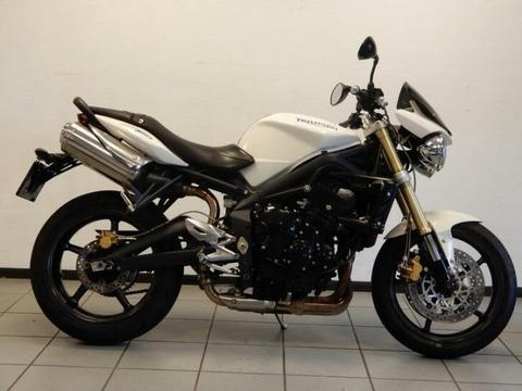 TRIUMPH STREET TRIPLE 675 (bj 2009)