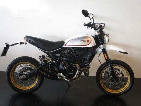 Ducati SCRAMBLER DESERT SLED NACKED BIKE (bj 2017)