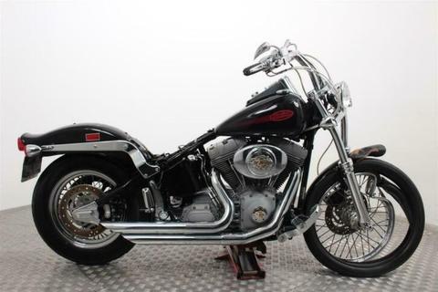 Harley-Davidson FXSTC Softail Custom (bj 2002)