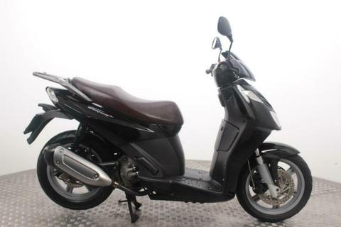 Aprilia Sport City Cube 300 (bj 2009)