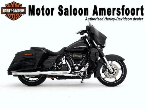 Harley-Davidson FLHXSE FLH STREET GLIDE CVO 114. BTW motor!