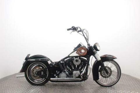 Harley-Davidson FXSTC Softail Custom (bj 2002)