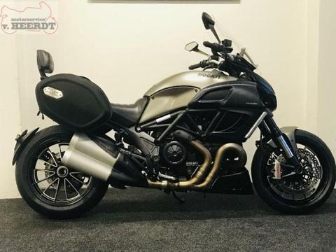 DUCATI Diavel Strada ABS Touring (bj 2012)