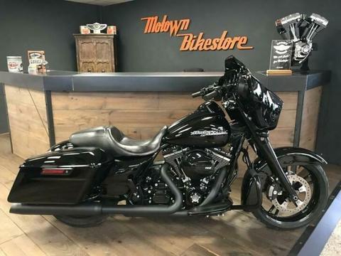 HARLEY-DAVIDSON FLHXS Streetglide Special Black Edition 2016