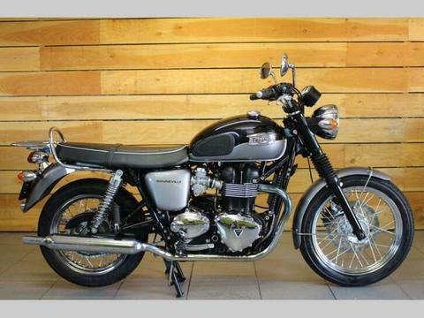 TRIUMPH BONNEVILLE T 100 (bj 2013) T100